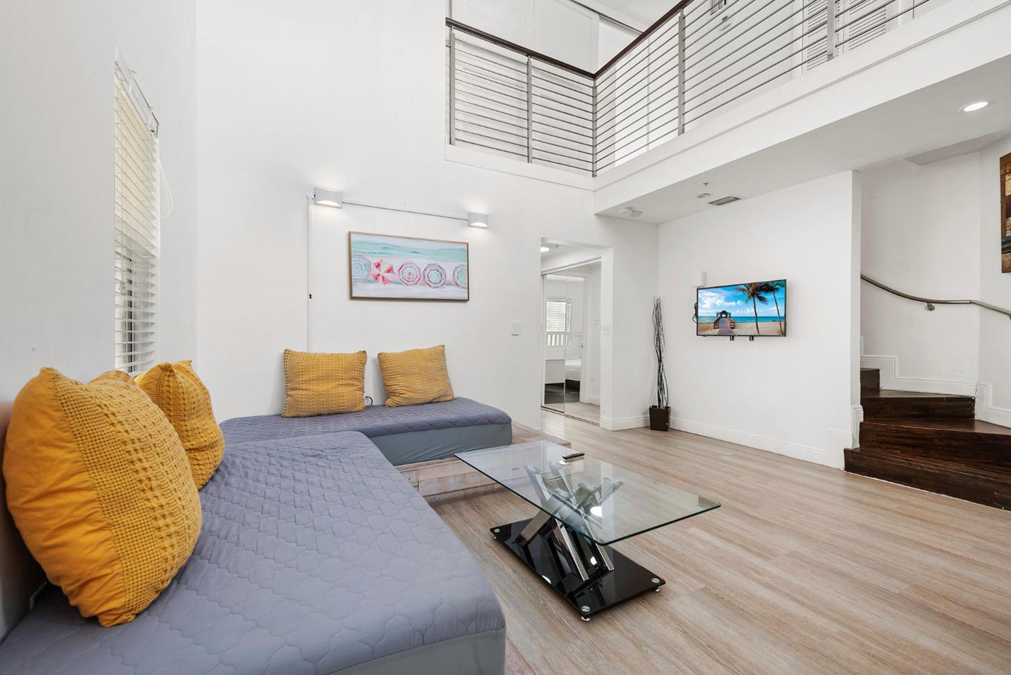 Ocean Drive Apartment Suites In Miami Beach Exterior photo