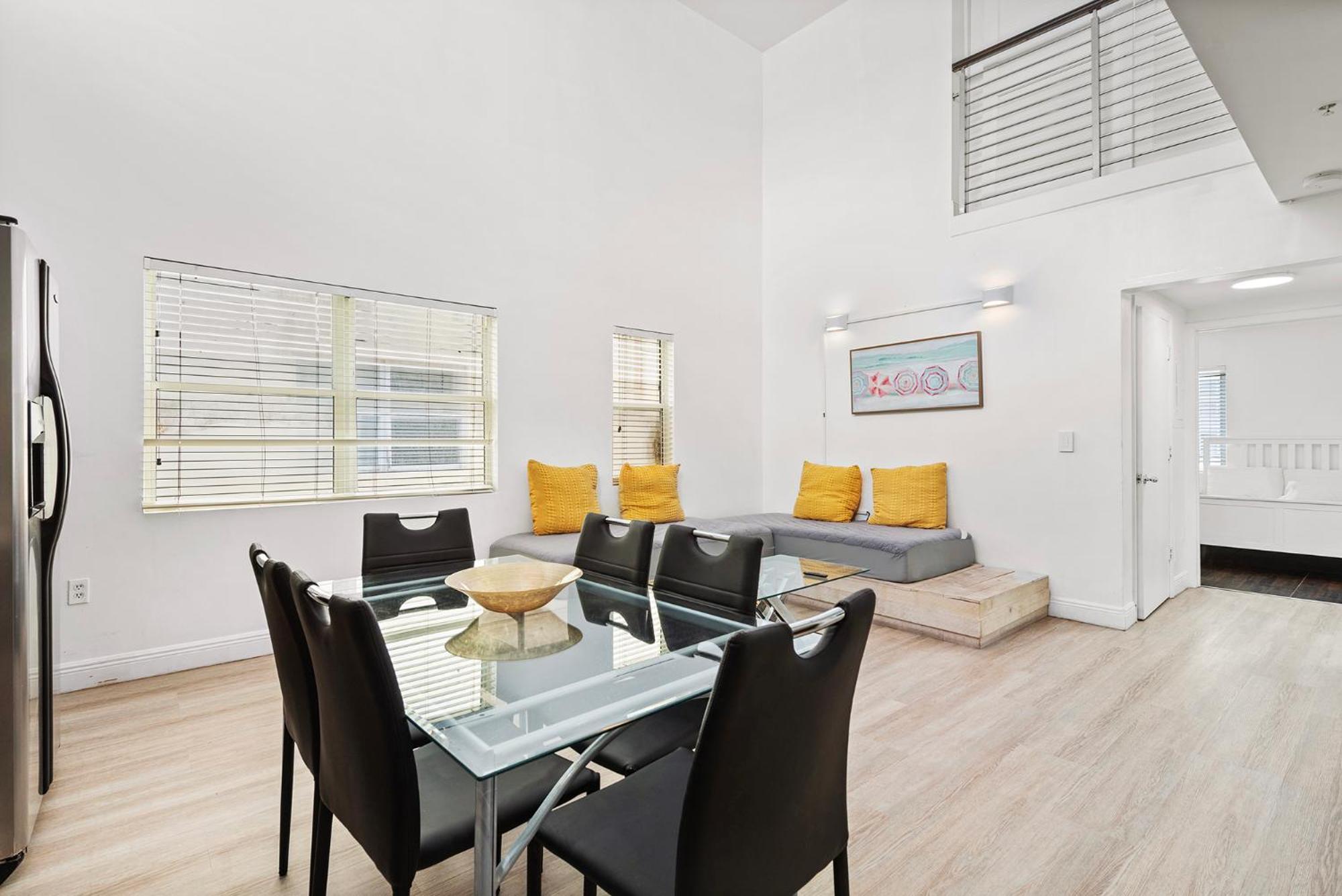 Ocean Drive Apartment Suites In Miami Beach Exterior photo